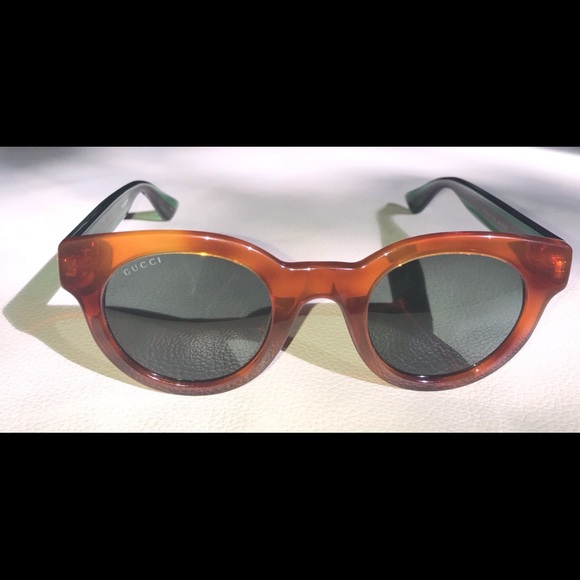 <>  SOLD <>  Gucci Sunglasses - Picture 8 of 8